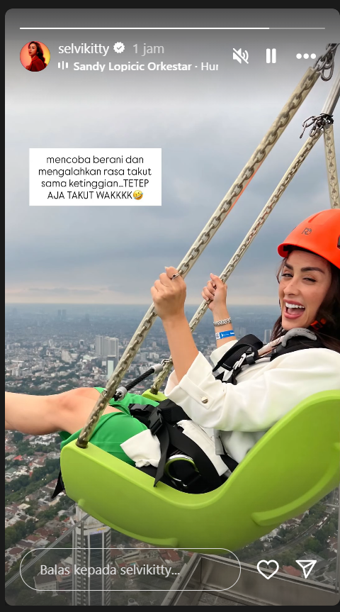 Selvi Kitty (Instagram)